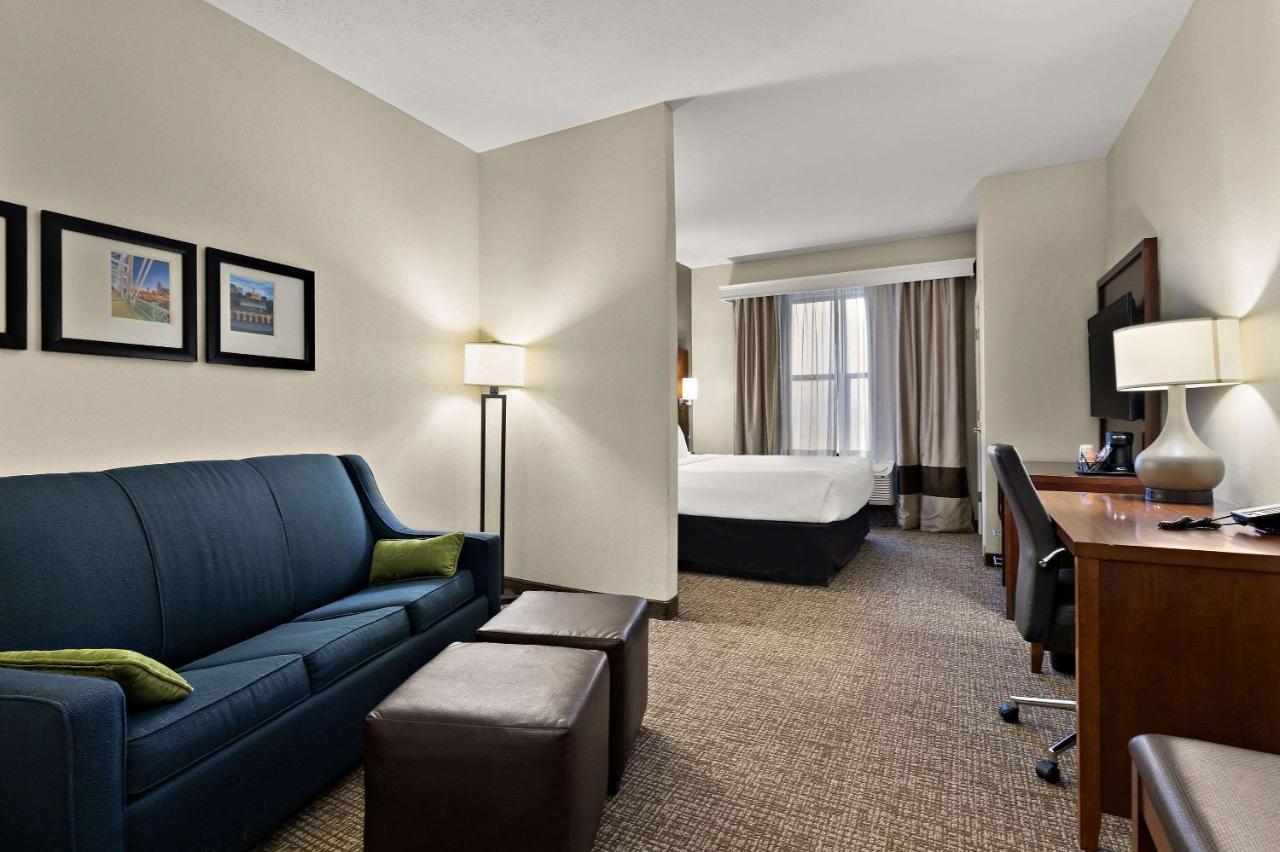 Comfort Suites Nashville Exterior photo